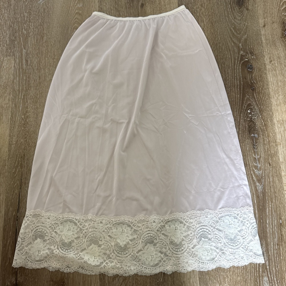 Vtg Shadowline Half Slip Pink Satin Wide Scalloped Lace Hem Small Tall USA